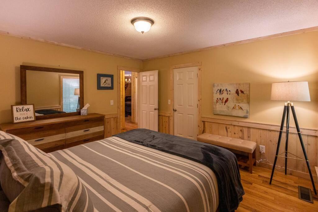 Pet Friendly Luxury Cabin Near Helen With Fire Pit Cleveland Dış mekan fotoğraf