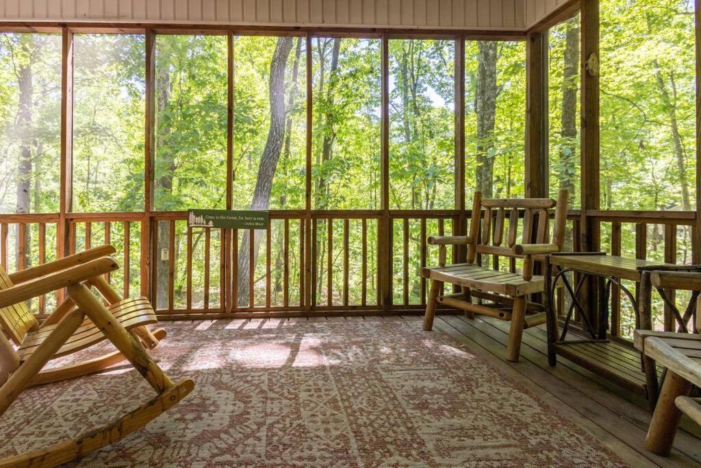 Pet Friendly Luxury Cabin Near Helen With Fire Pit Cleveland Dış mekan fotoğraf