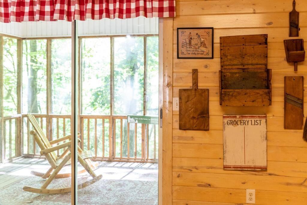 Pet Friendly Luxury Cabin Near Helen With Fire Pit Cleveland Dış mekan fotoğraf
