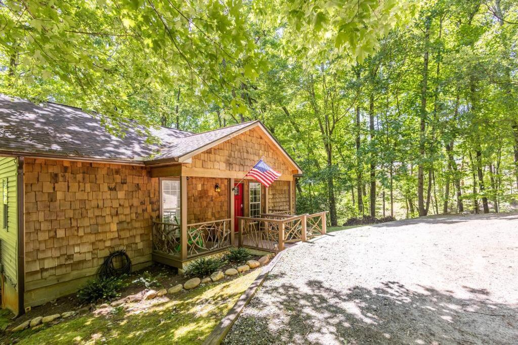 Pet Friendly Luxury Cabin Near Helen With Fire Pit Cleveland Dış mekan fotoğraf