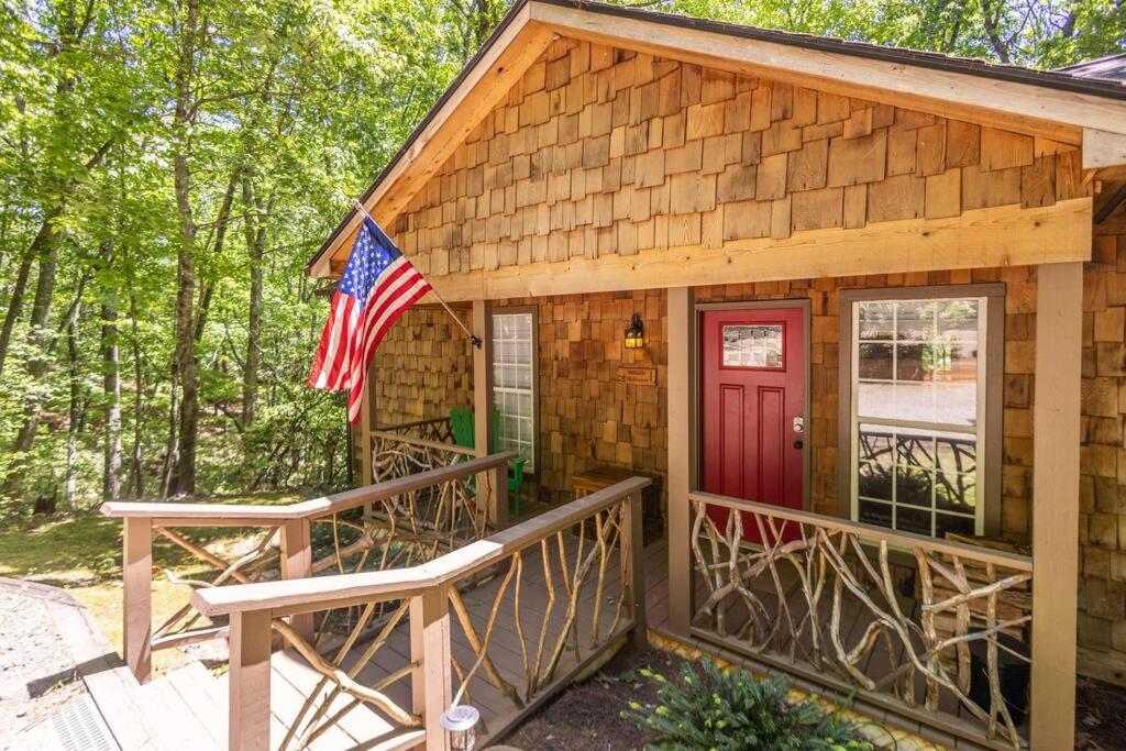 Pet Friendly Luxury Cabin Near Helen With Fire Pit Cleveland Dış mekan fotoğraf
